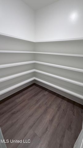 206 Poplar Lane, Holly Springs, MS 38635