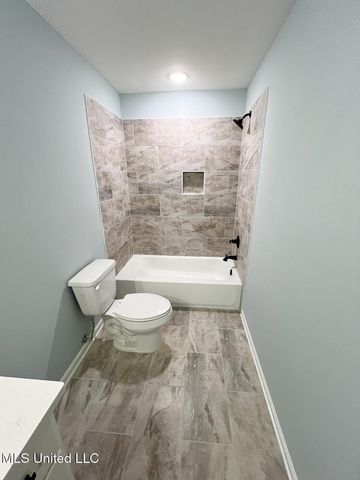 206 Poplar Lane, Holly Springs, MS 38635