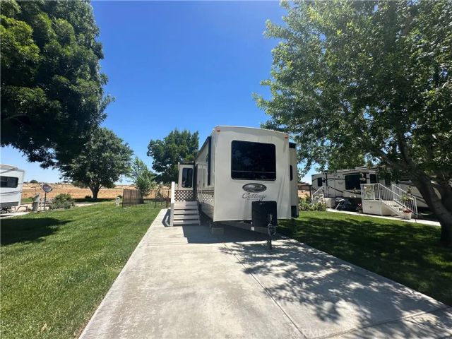 11591 Ridgemark, Apple Valley, CA 92308