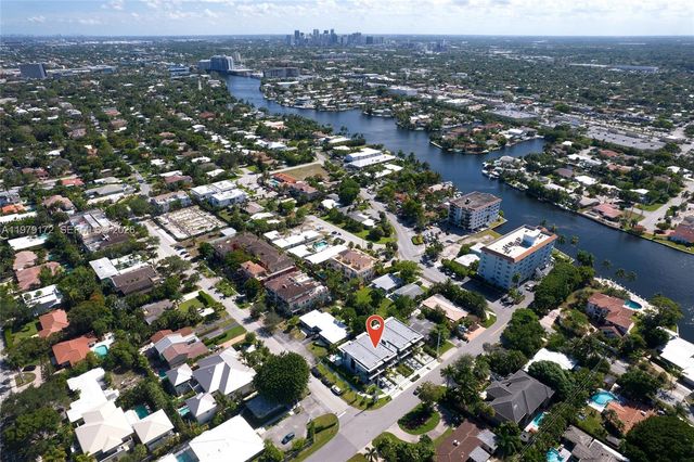 2516 NE 21st St B, Fort Lauderdale, FL 33305