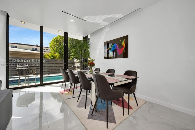 2516 NE 21st St B, Fort Lauderdale, FL 33305