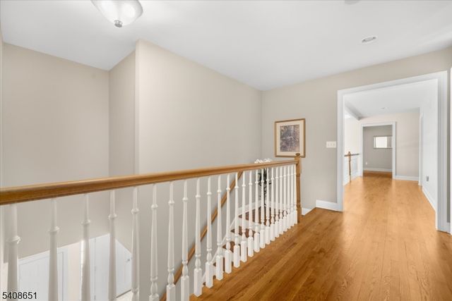 4 Steinbeck Ct, Alexandria Twp., NJ 08848