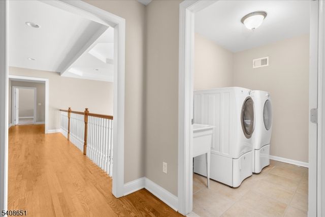 4 Steinbeck Ct, Alexandria Twp., NJ 08848