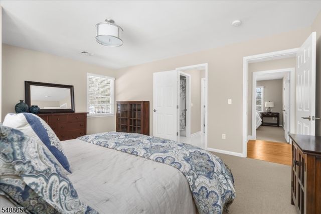 4 Steinbeck Ct, Alexandria Twp., NJ 08848