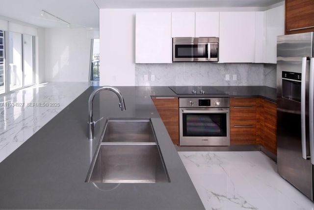 601 NE 27th 1003, Miami, FL 33137