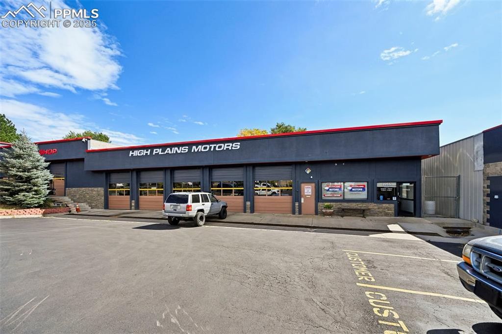 2255 La Montana Way, Colorado Springs, CO 80918 — exterior