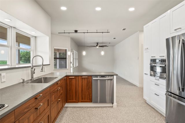 2910 Eagles Nest Court, Midlothian, TX 76065