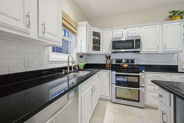 1123 Clermont Avenue, Dallas, TX 75223