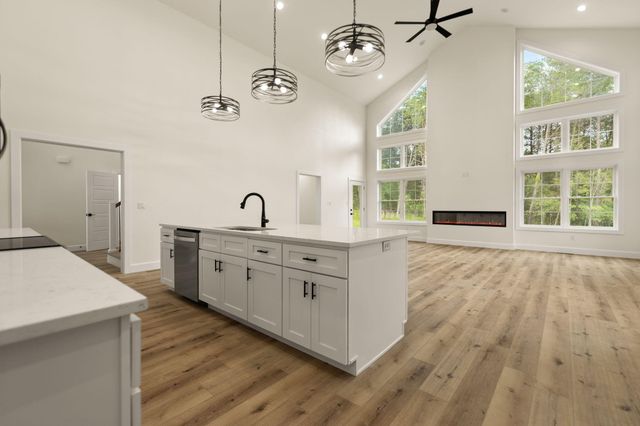 288 W Canterbury Drive, Bronston, KY 42518