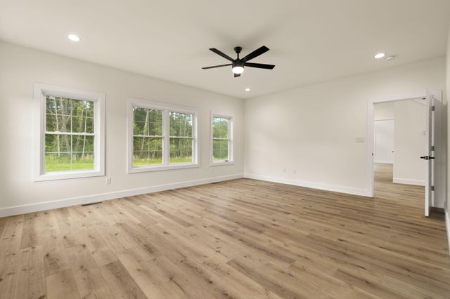 288 W Canterbury Drive, Bronston, KY 42518