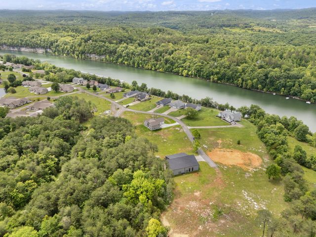 288 W Canterbury Drive, Bronston, KY 42518