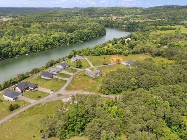 288 W Canterbury Drive, Bronston, KY 42518