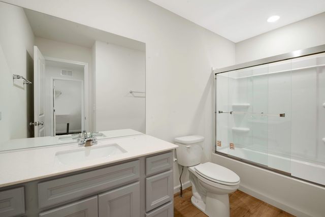 2759 Lawlor Lane, Naperville, IL 60564