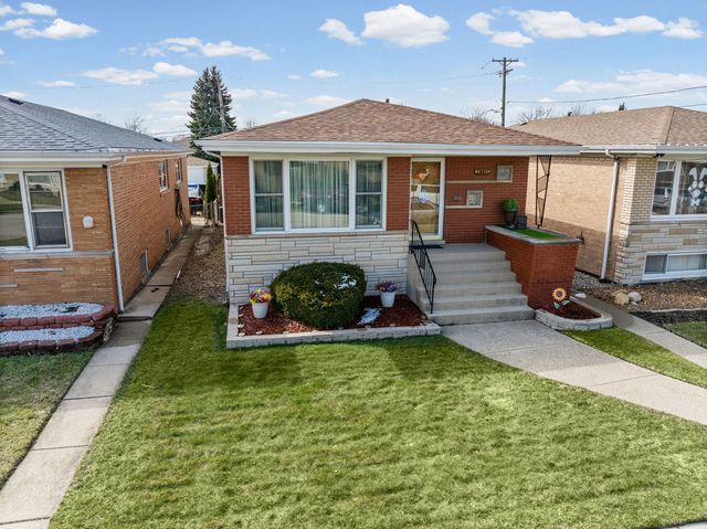 8318 S Keeler Avenue, Chicago, IL 60652