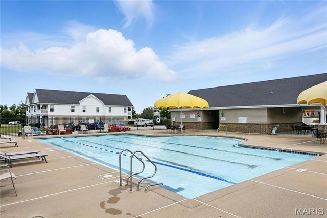 163 Brandy Mill Circle F, High Ridge, MO 63049