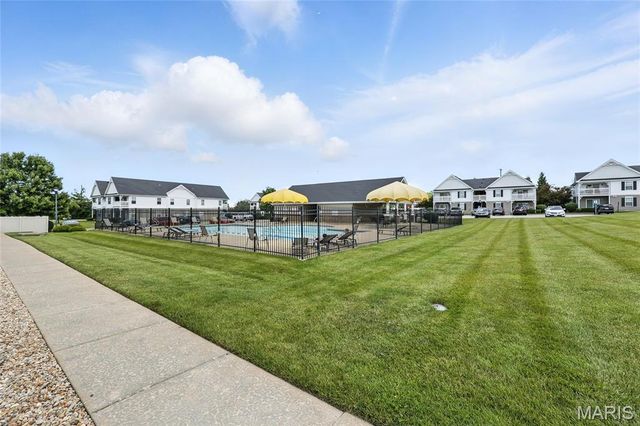 163 Brandy Mill Circle F, High Ridge, MO 63049