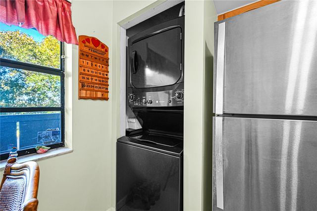 1101 Colony Point Cir 422, Pembroke Pines, FL 33026