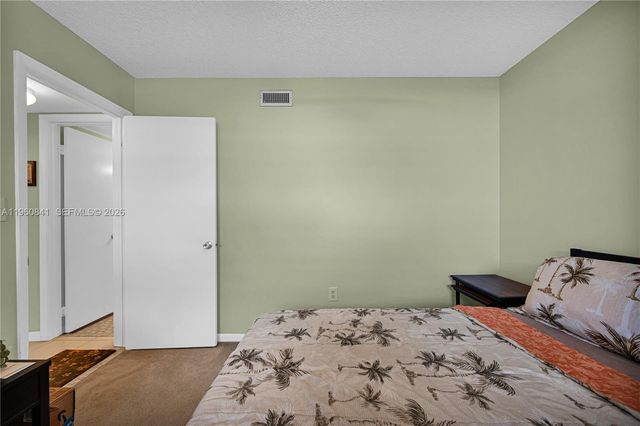 1101 Colony Point Cir 422, Pembroke Pines, FL 33026