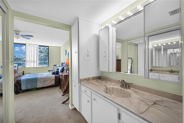 1101 Colony Point Cir 422, Pembroke Pines, FL 33026