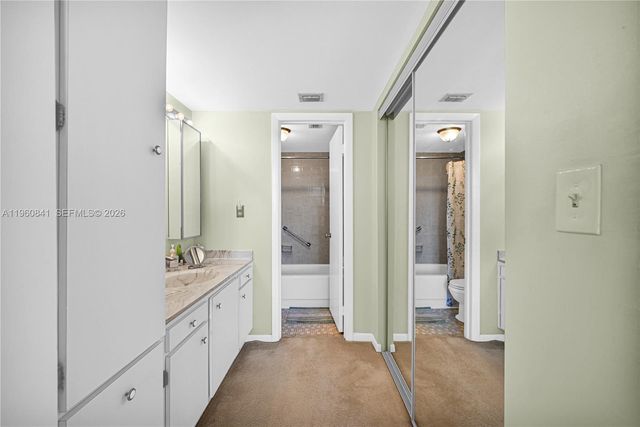 1101 Colony Point Cir 422, Pembroke Pines, FL 33026