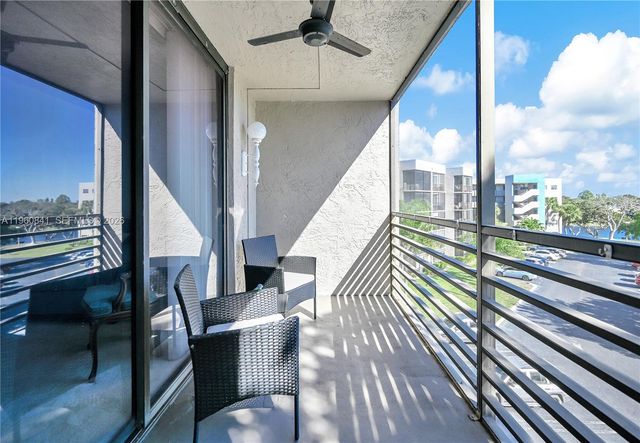 1101 Colony Point Cir 422, Pembroke Pines, FL 33026