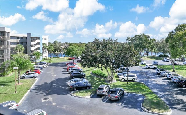 1101 Colony Point Cir 422, Pembroke Pines, FL 33026