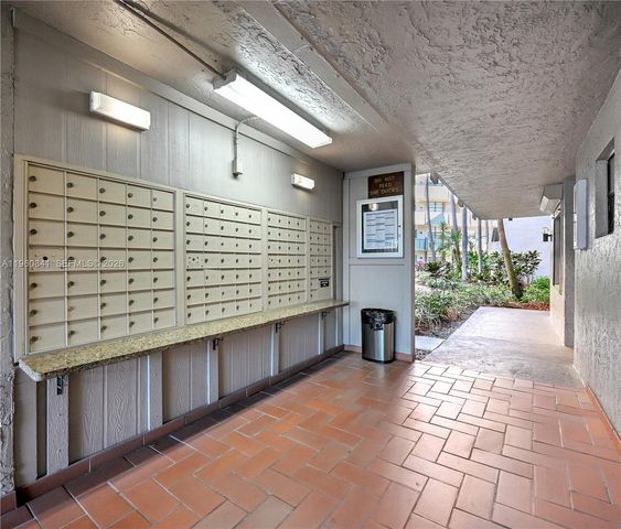 1101 Colony Point Cir 422, Pembroke Pines, FL 33026