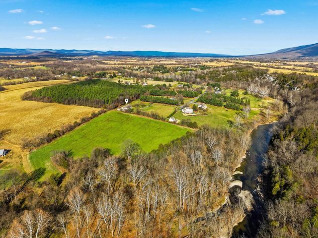 948 BATTLEFIELD BLUFF DR, New Market, VA 22844