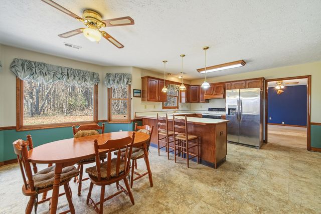 948 BATTLEFIELD BLUFF DR, New Market, VA 22844