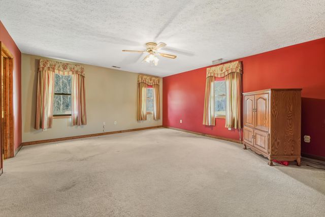 948 BATTLEFIELD BLUFF DR, New Market, VA 22844