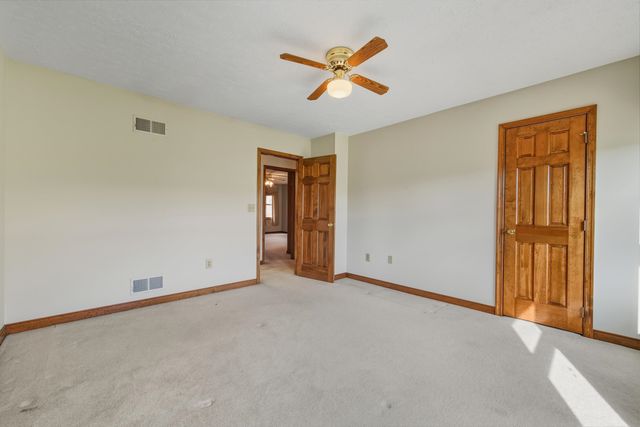 948 BATTLEFIELD BLUFF DR, New Market, VA 22844