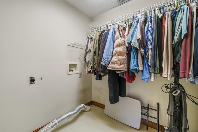 948 BATTLEFIELD BLUFF DR, New Market, VA 22844