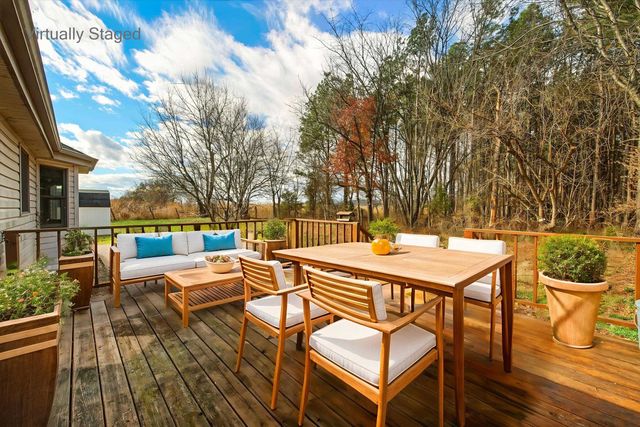 948 BATTLEFIELD BLUFF DR, New Market, VA 22844