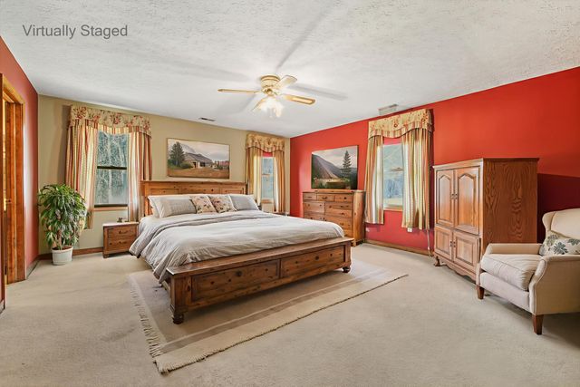 948 BATTLEFIELD BLUFF DR, New Market, VA 22844