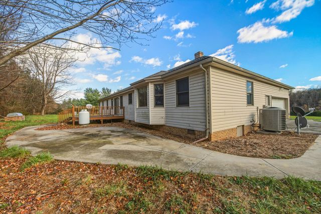 948 BATTLEFIELD BLUFF DR, New Market, VA 22844