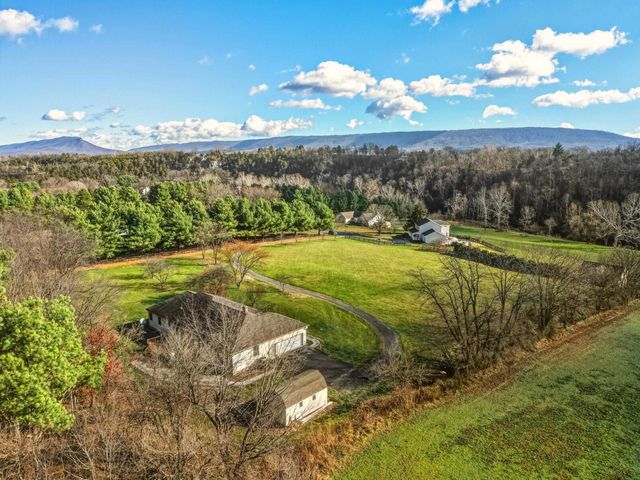 948 BATTLEFIELD BLUFF DR, New Market, VA 22844