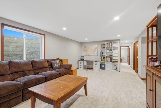 263 Larick Drive, Marion, IA 52302