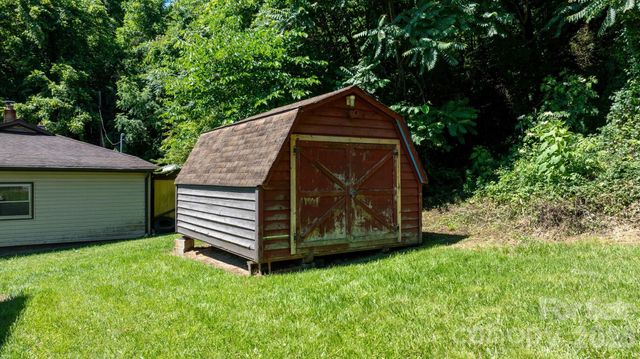 65 McDowell Street, Old Fort, NC 28762