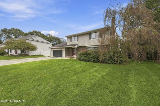 253 Constitution Avenue, Toms River, NJ 08753