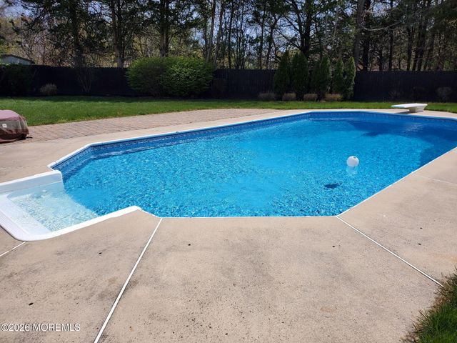 253 Constitution Avenue, Toms River, NJ 08753