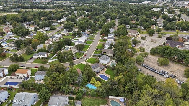 253 Constitution Avenue, Toms River, NJ 08753