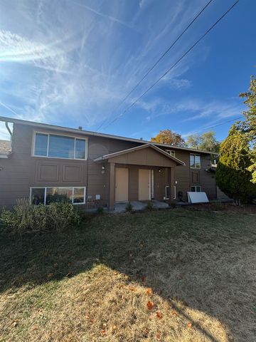 11002 E 10TH Ave, Spokane, WA 99206 property photo