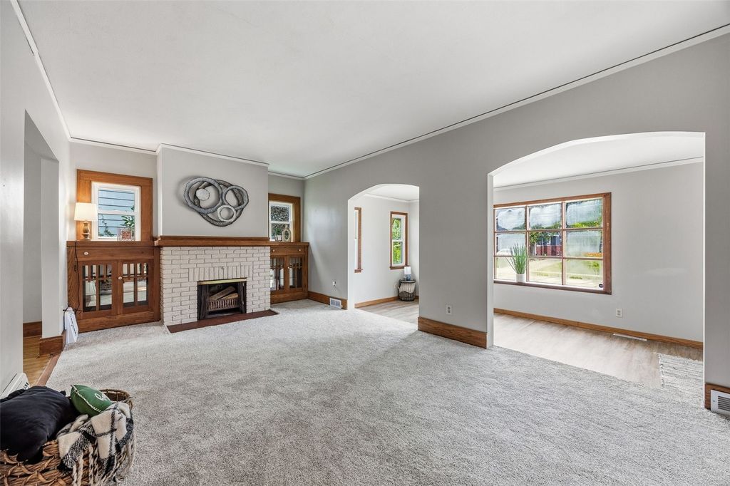 516 Forest Drive Drive SE, Cedar Rapids, IA 52403