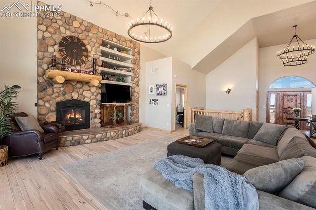 5771 Windridge Point, Colorado Springs, CO 80908