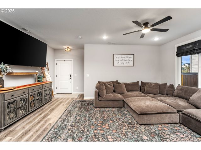 4945 CONSTELLATION Ave, Salem, OR 97305