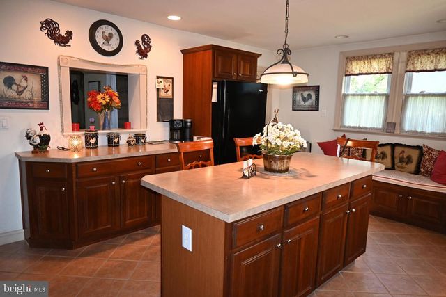 2420 ALLENTOWN RD, Quakertown, PA 18951