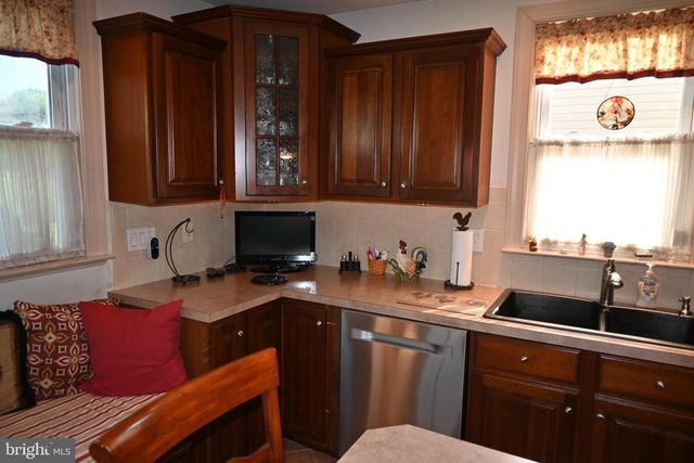 2420 ALLENTOWN RD, Quakertown, PA 18951