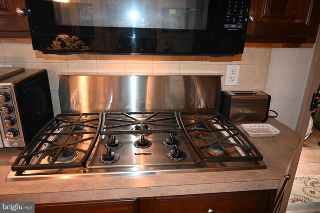 2420 ALLENTOWN RD, Quakertown, PA 18951
