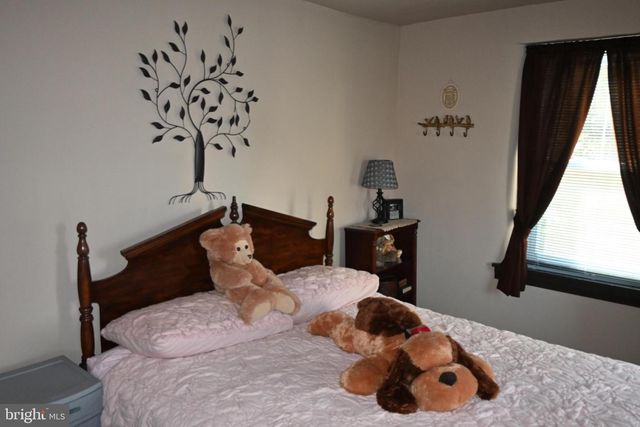 2420 ALLENTOWN RD, Quakertown, PA 18951
