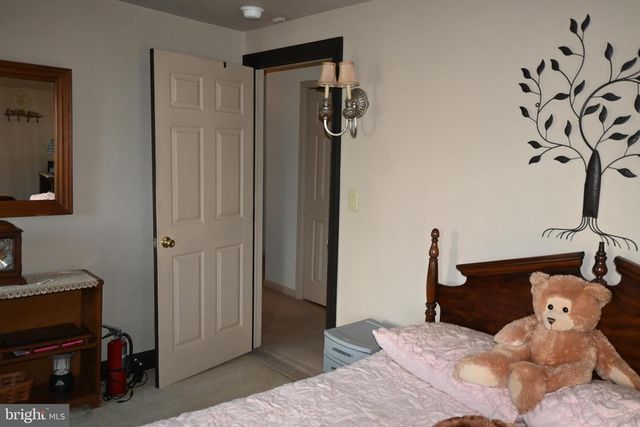 2420 ALLENTOWN RD, Quakertown, PA 18951